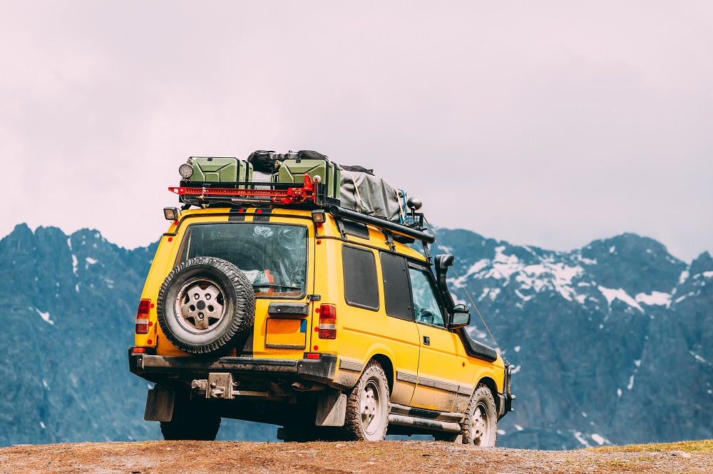 SUV Off-Road Adventure